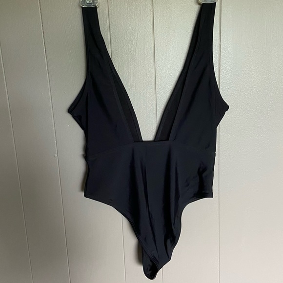 NWOT Women’s Zaful One Piece Black Swim Suit - Picture 3 of 5